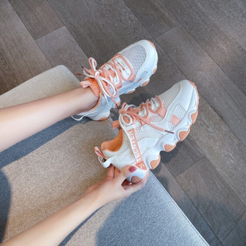 Women Wavy Mesh Contrast Patterned Sneakers - Image 5