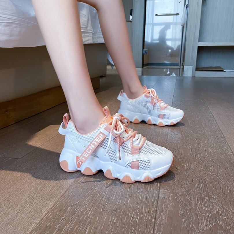 Women Wavy Mesh Contrast Patterned Sneakers - Image 6